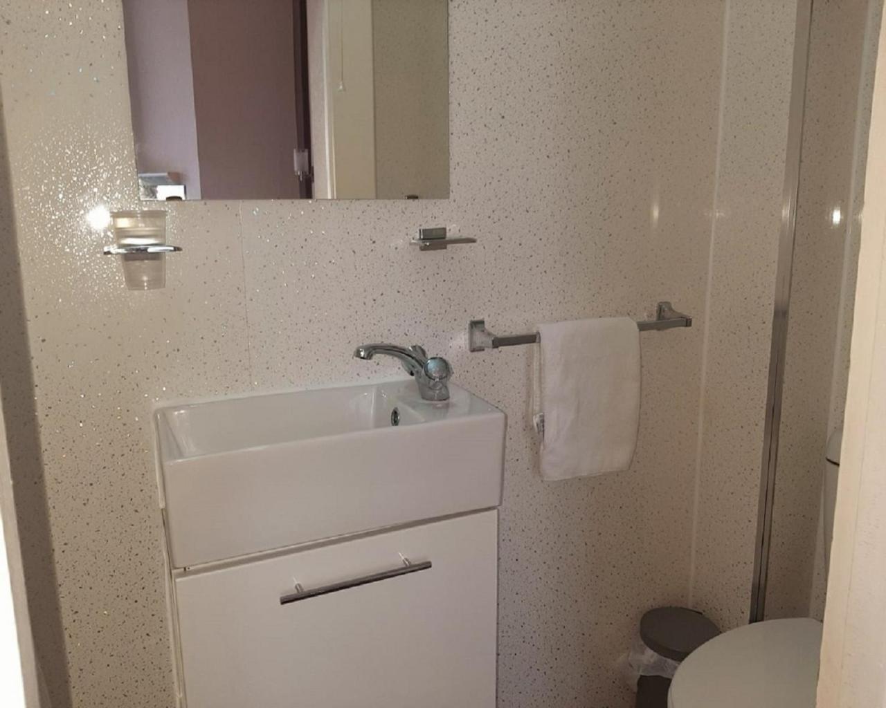 Seacroft Guest House Пейнтън Стая снимка