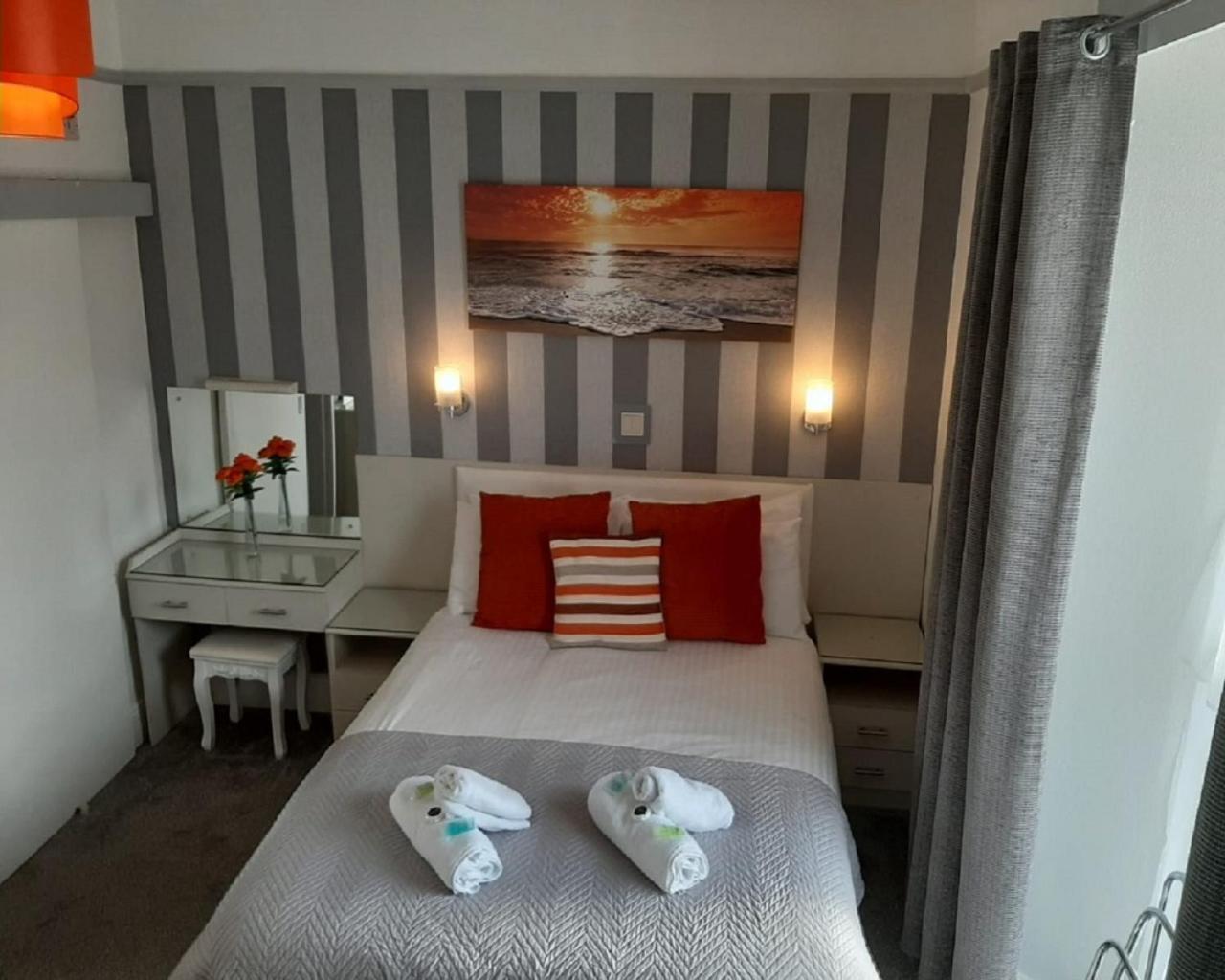 Seacroft Guest House Пейнтън Стая снимка