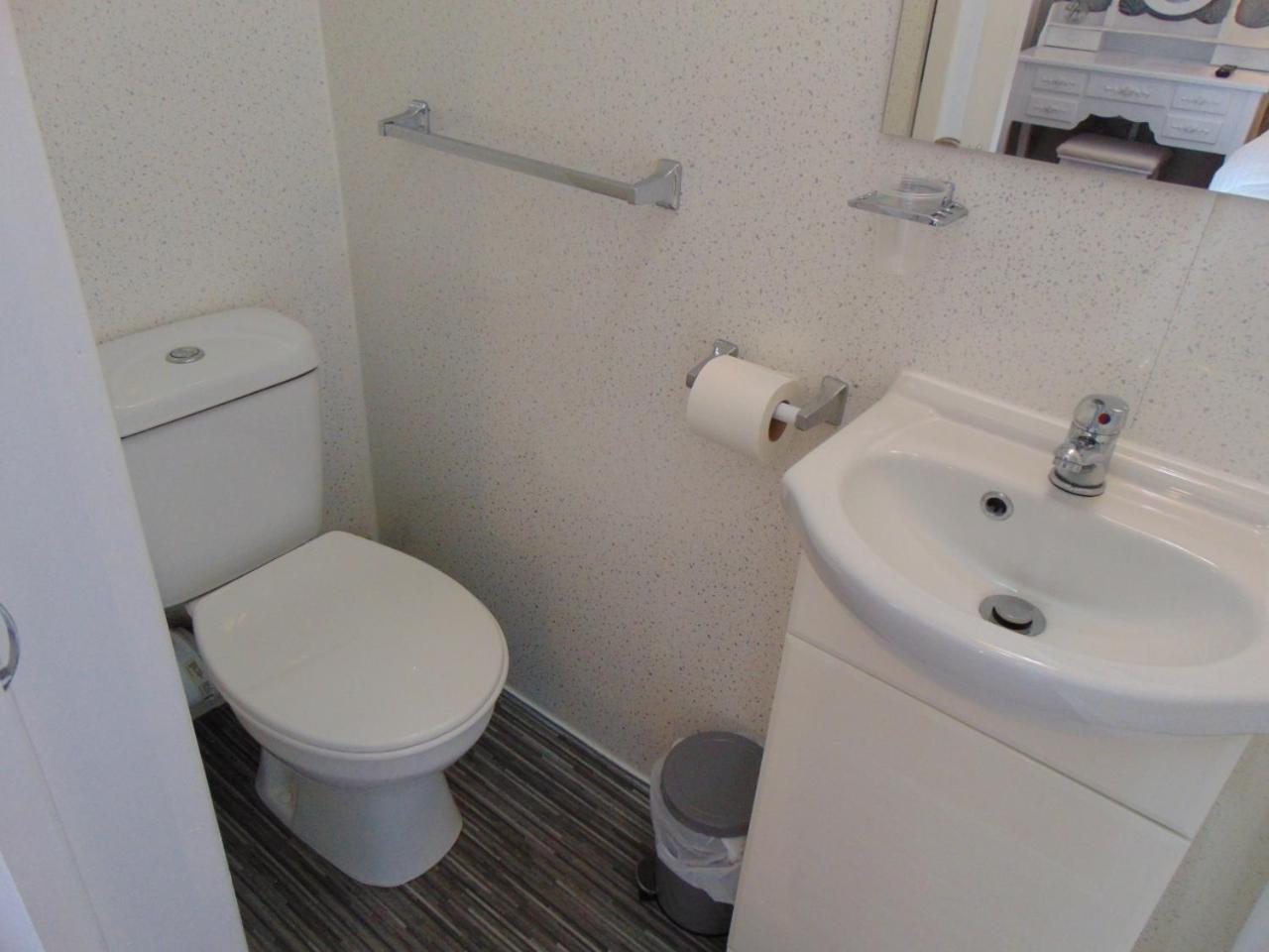 Seacroft Guest House Пейнтън Екстериор снимка