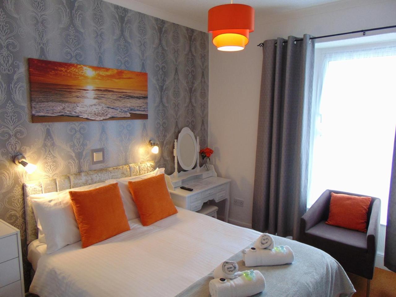 Seacroft Guest House Пейнтън Екстериор снимка